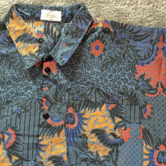 Batik Button Down Casual Men's Shirt - Picture 9 of 10